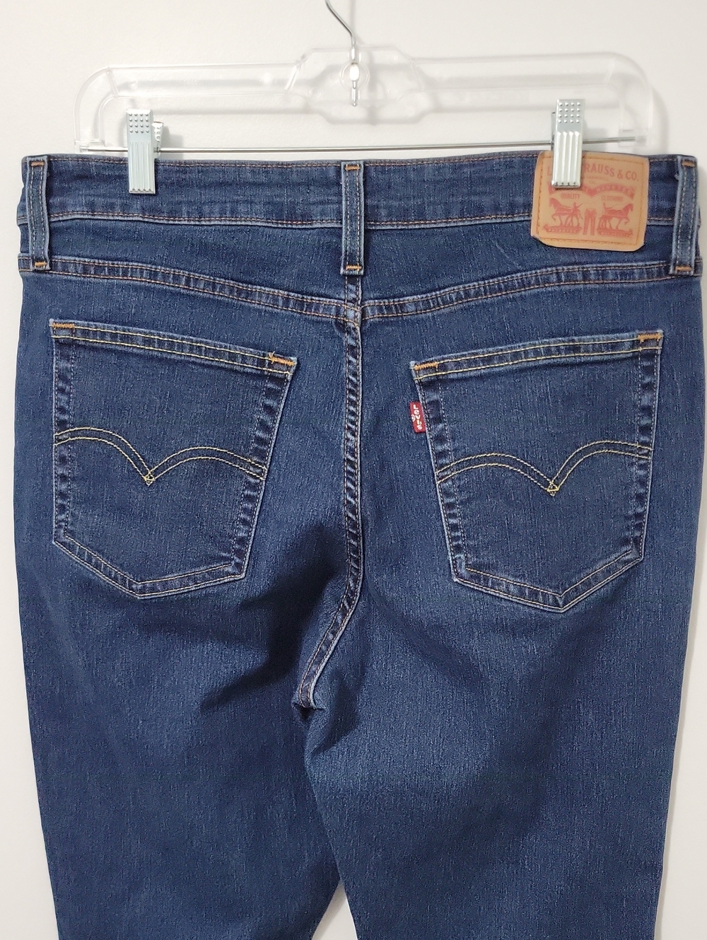 Levi's 725 High Rise Bootcut Jeans, Size 32 - Picture 7 of 8